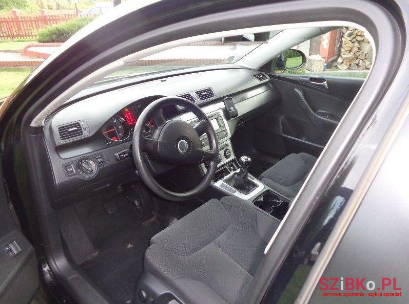 2006' Volkswagen Passat photo #3