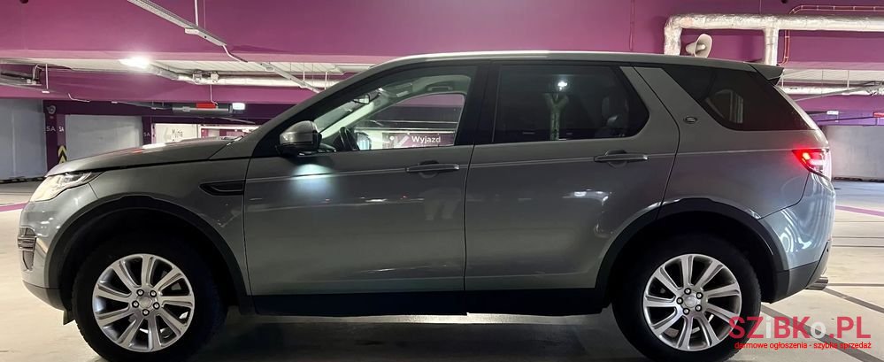 2015' Land Rover Discovery Sport 2.0 Si4 Se photo #3