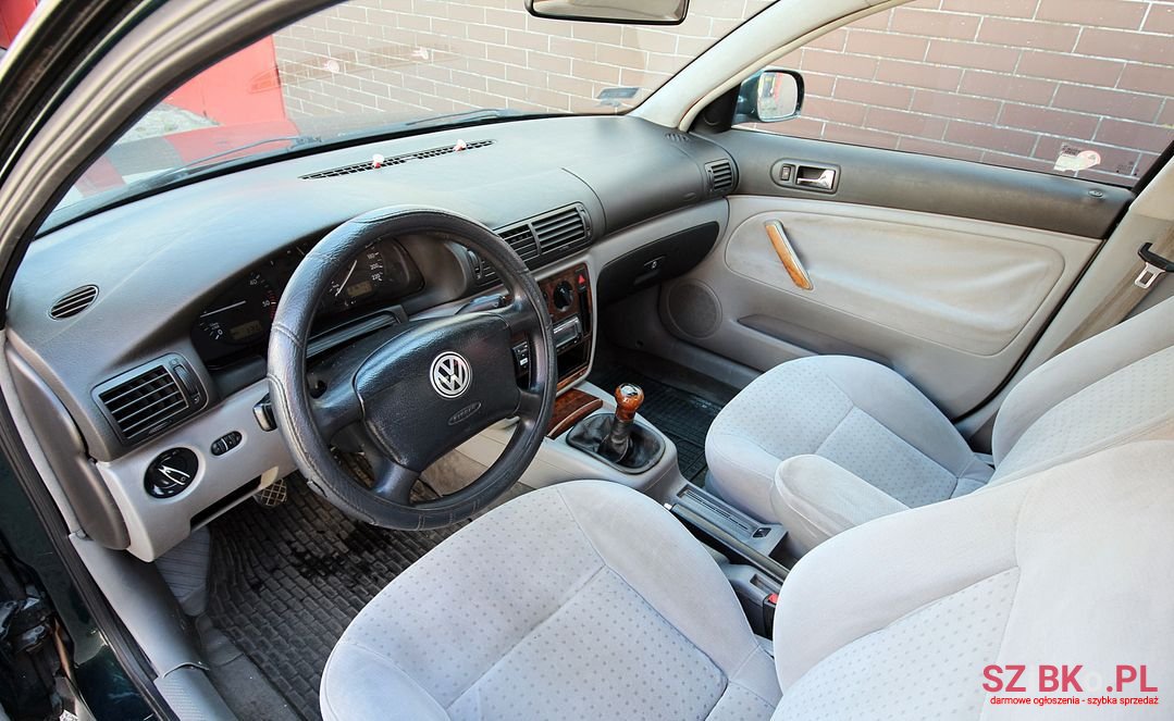 1997' Volkswagen Passat photo #5