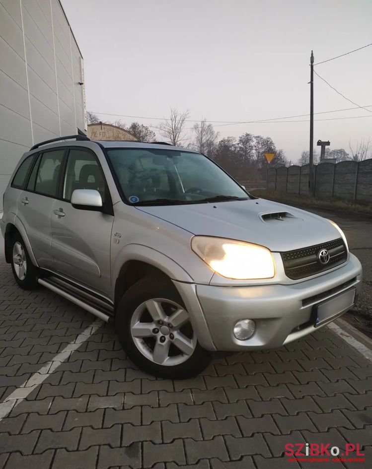 2005' Toyota RAV4 photo #3