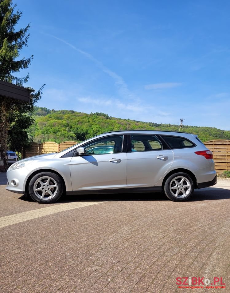 2011' Ford Focus photo #2