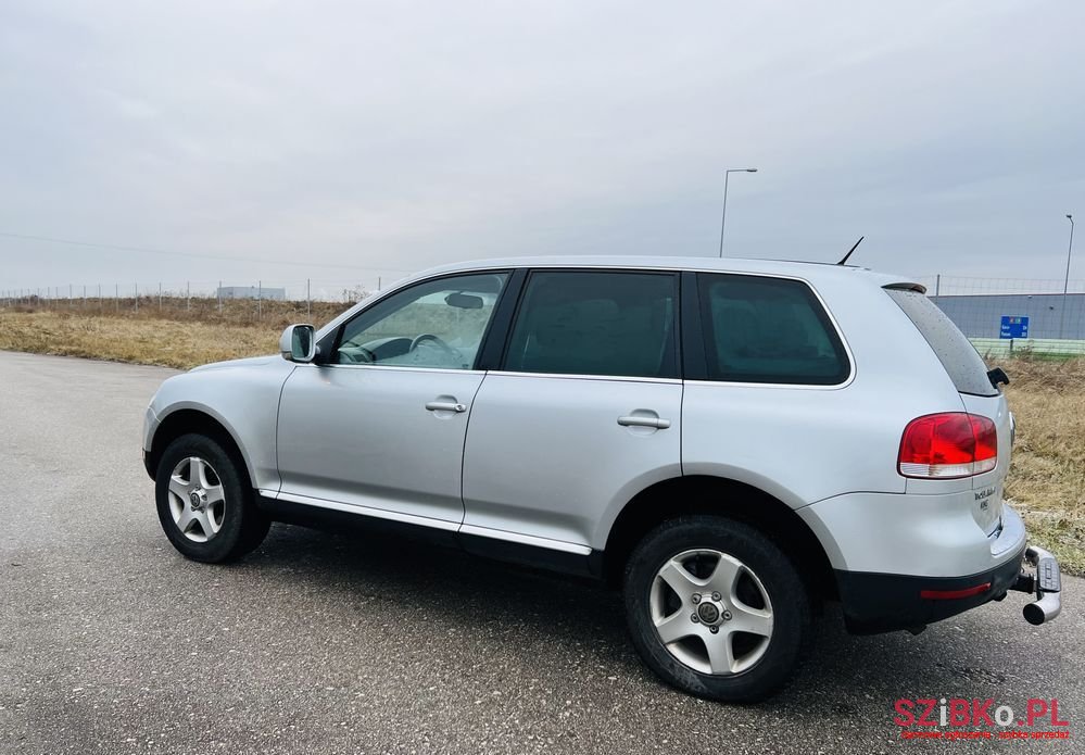 2006' Volkswagen Touareg 3.2 V6 Tiptr photo #1