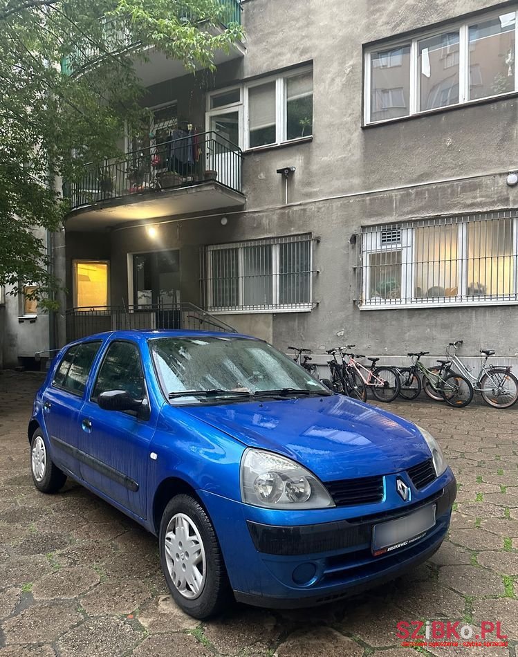 2005' Renault Clio photo #3