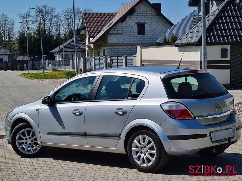 2004' Opel Astra photo #5