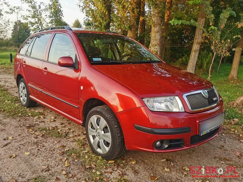 2007' Skoda Fabia photo #1