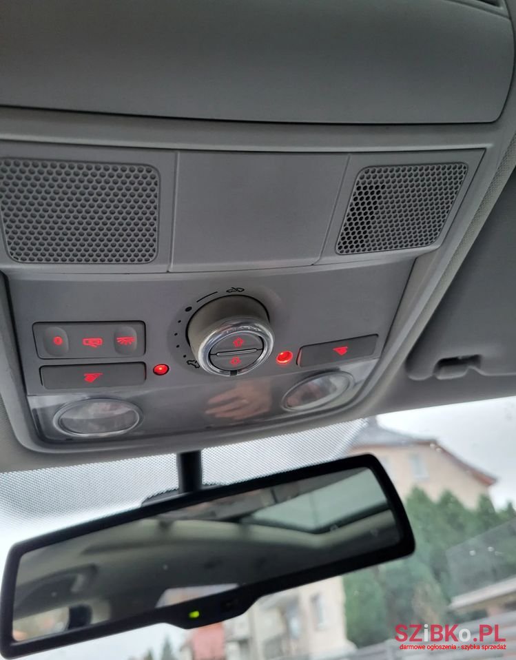 2007' Volkswagen Golf photo #2