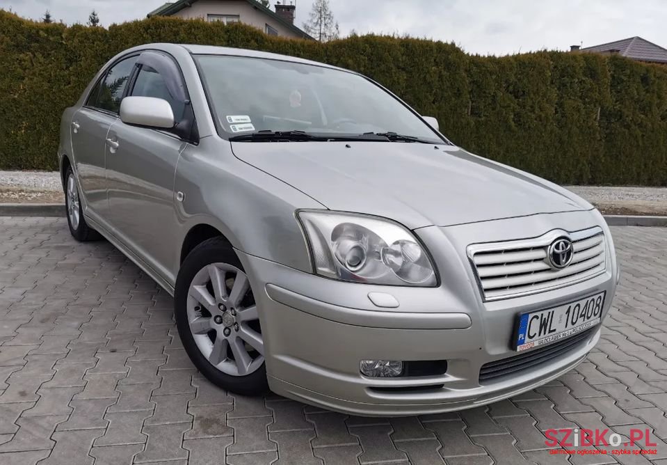 2005' Toyota Avensis photo #5