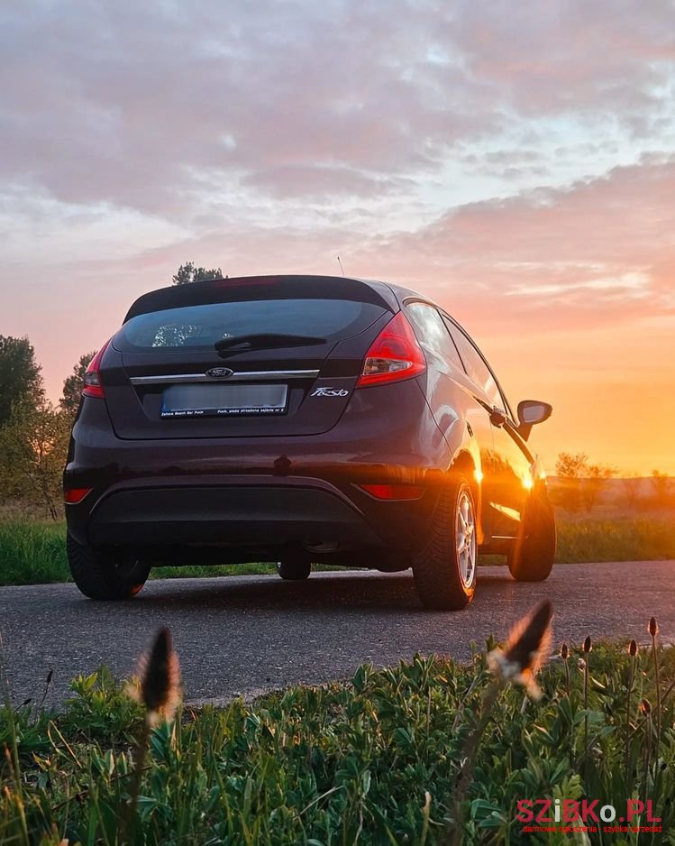 2009' Ford Fiesta photo #3