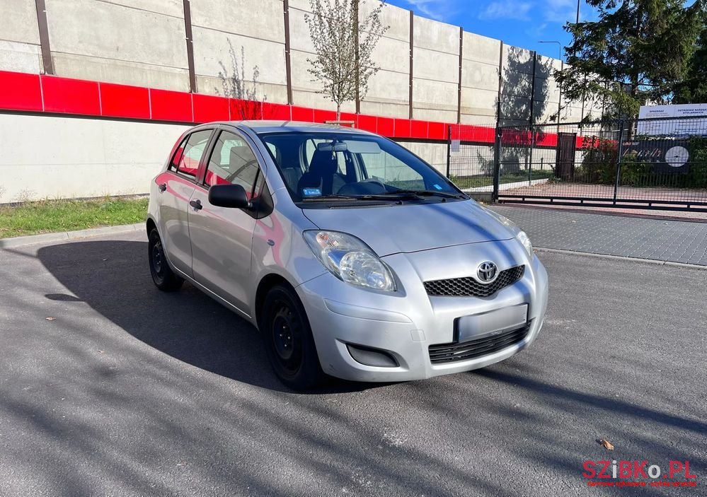 2010' Toyota Yaris 1.33 2010 photo #5