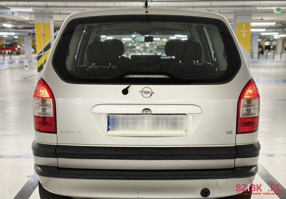 2004' Opel Zafira 1.8 16V Elegance photo #6