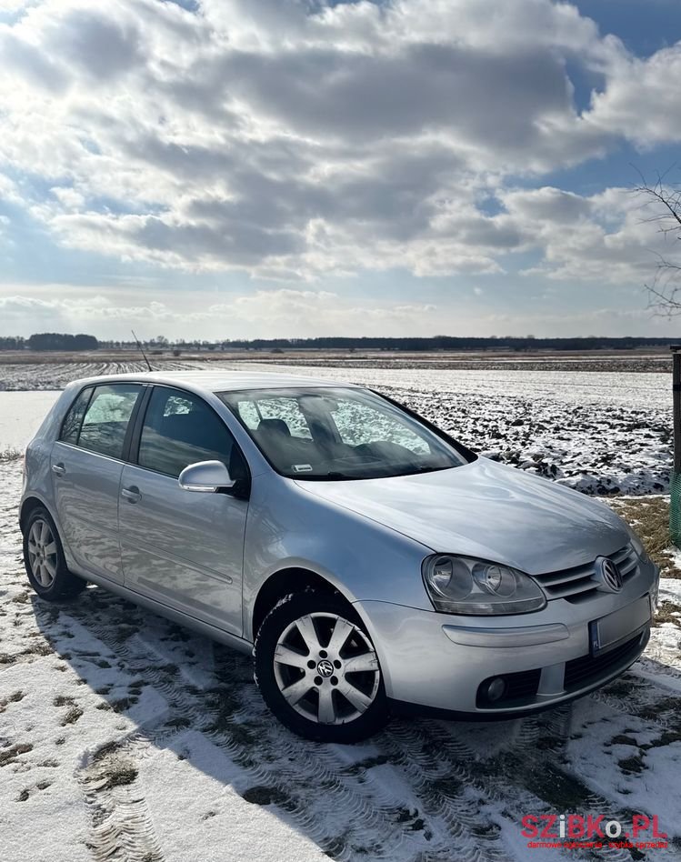 2007' Volkswagen Golf 1.6 Tour photo #4
