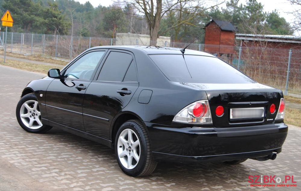 2000' Lexus IS 200 Elegance photo #2