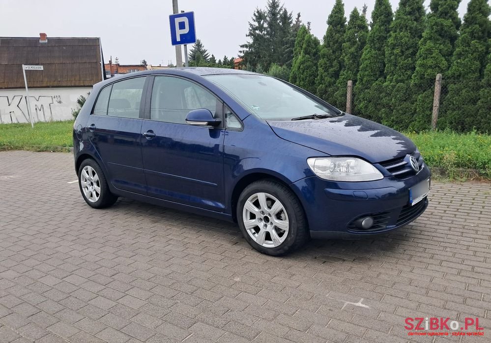 2006' Volkswagen Golf photo #4