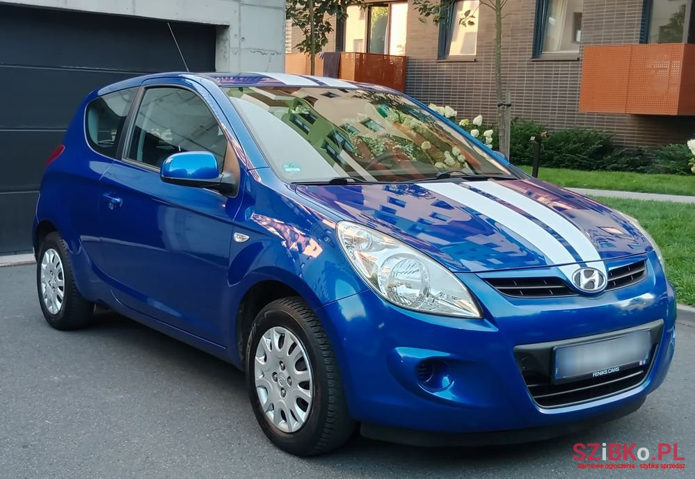 2010' Hyundai i20 photo #3