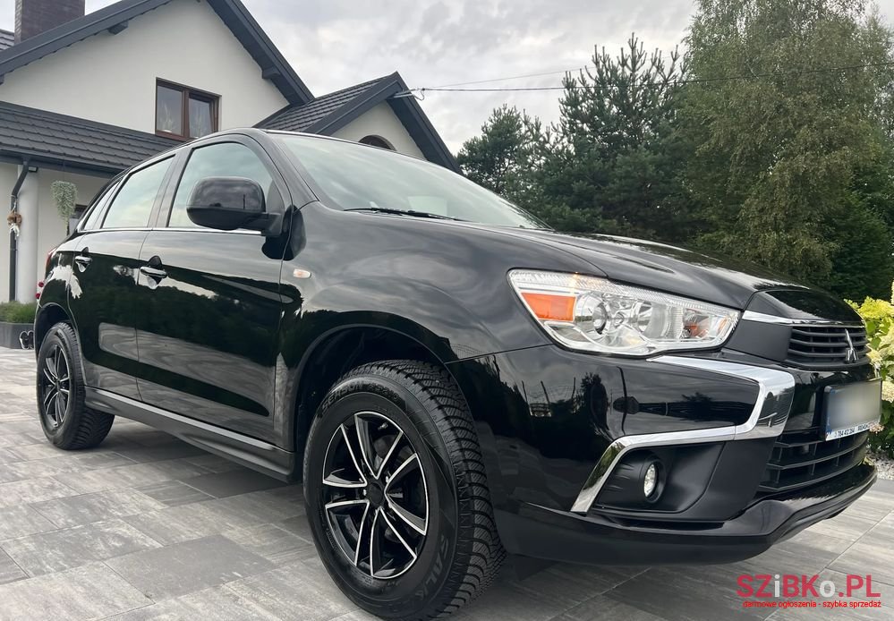 2017' Mitsubishi ASX photo #6