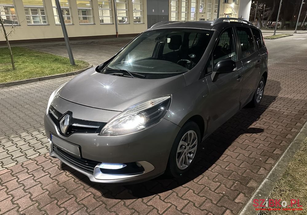 2015' Renault Scenic photo #3