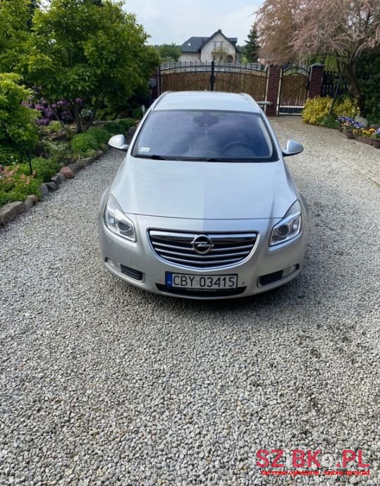 2011' Opel Insignia photo #1