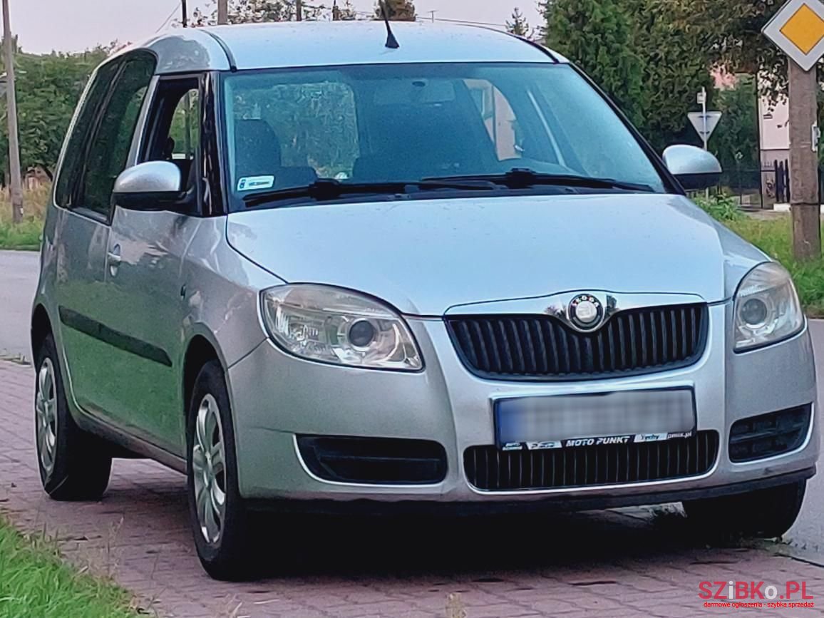 2008' Skoda Roomster photo #1
