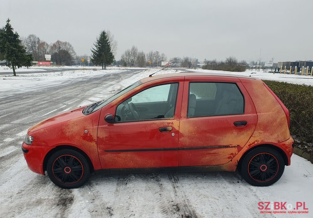 2002' Fiat Punto 1.2 8V photo #3