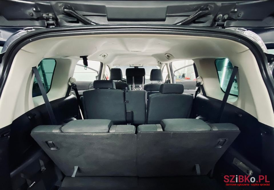 2008' Mazda 5 photo #4