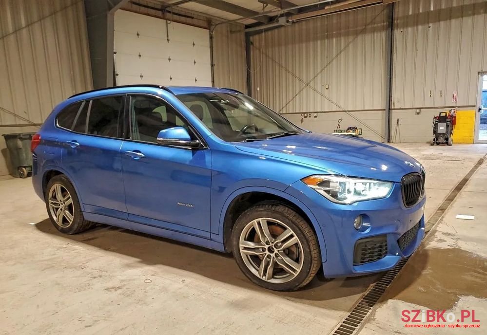 2017' BMW X1 Xdrive25I photo #2