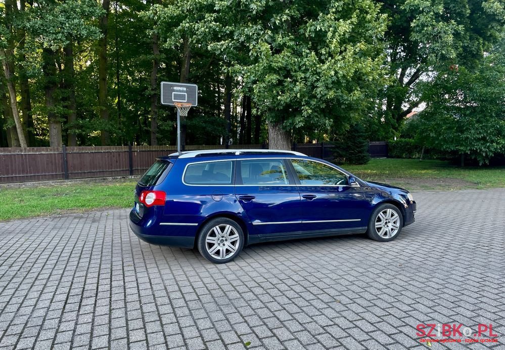 2008' Volkswagen Passat photo #5