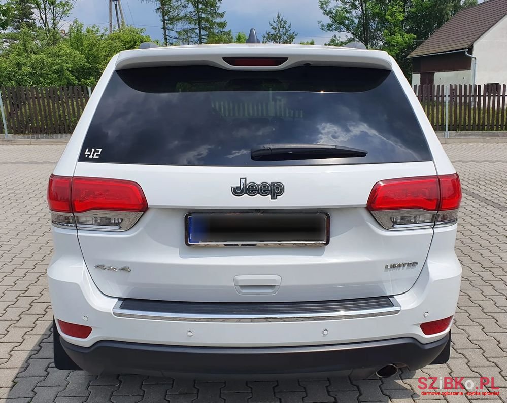 2017' Jeep Grand Cherokee photo #5