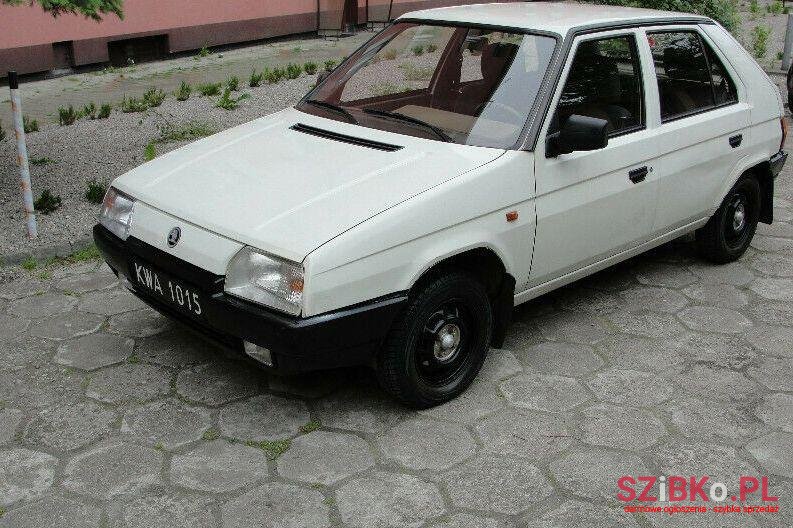 1992' Skoda Favorit photo #1