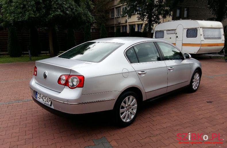 2006' Volkswagen Passat photo #2