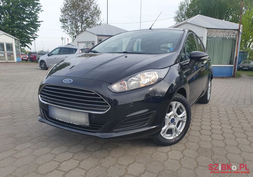 2013' Ford Fiesta 1.4 Champions Edition photo #5