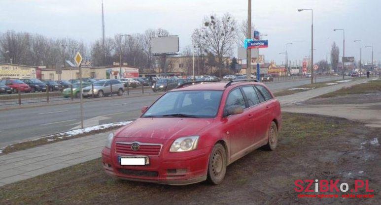 2003' Toyota Avensis photo #1