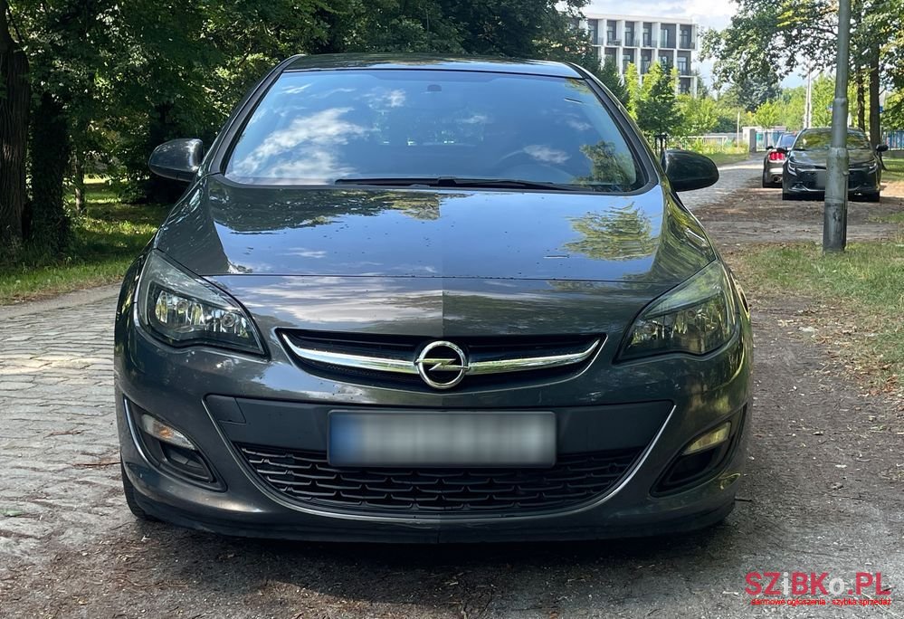 2014' Opel Astra 1.6 Active photo #3