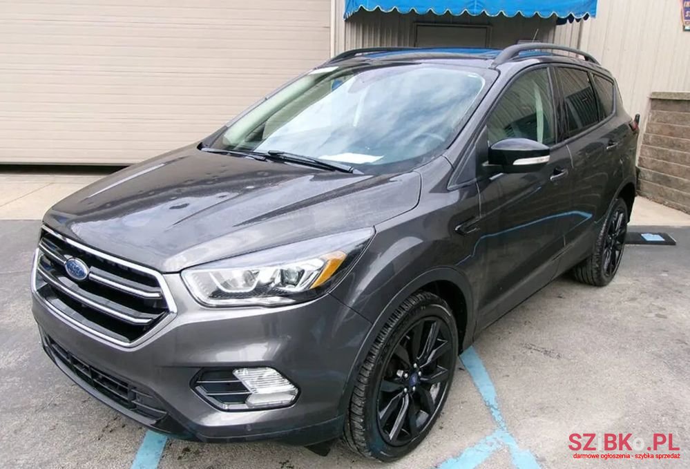 2020' Ford Escape photo #1