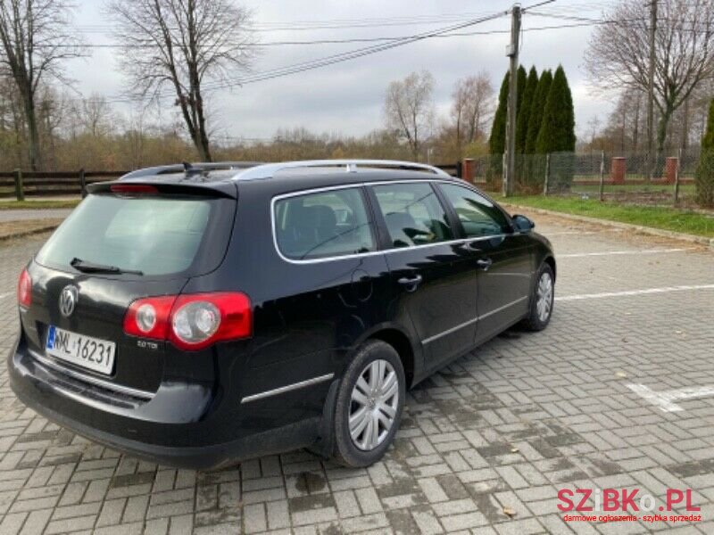 2007' Volkswagen Passat photo #2