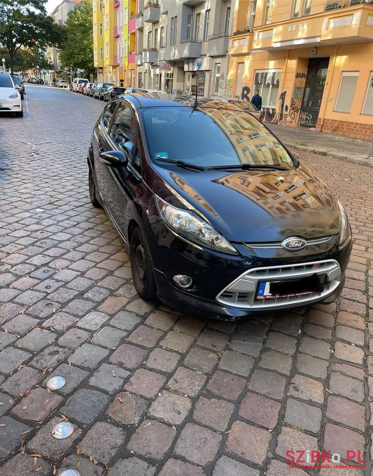 2011' Ford Fiesta 1.6 Tdci Sport photo #2