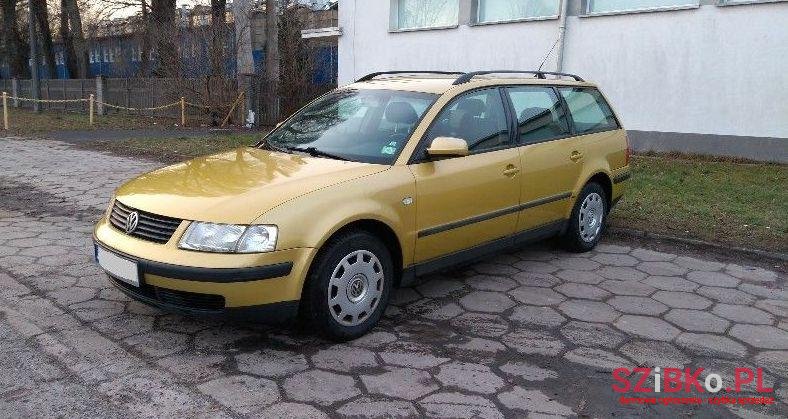 2000' Volkswagen Passat photo #2