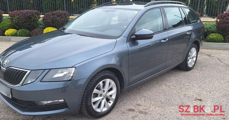 2017' Skoda Octavia 1.6 Tdi Ambition photo #3