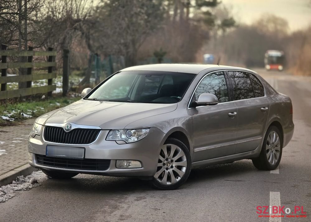 2009' Skoda Superb 2.0 Tdi Ambition Dsg photo #2