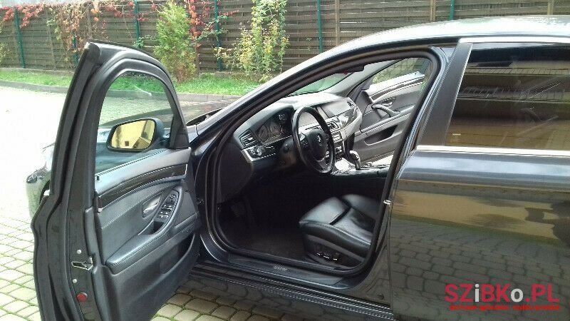 2010' BMW Seria 5 photo #5