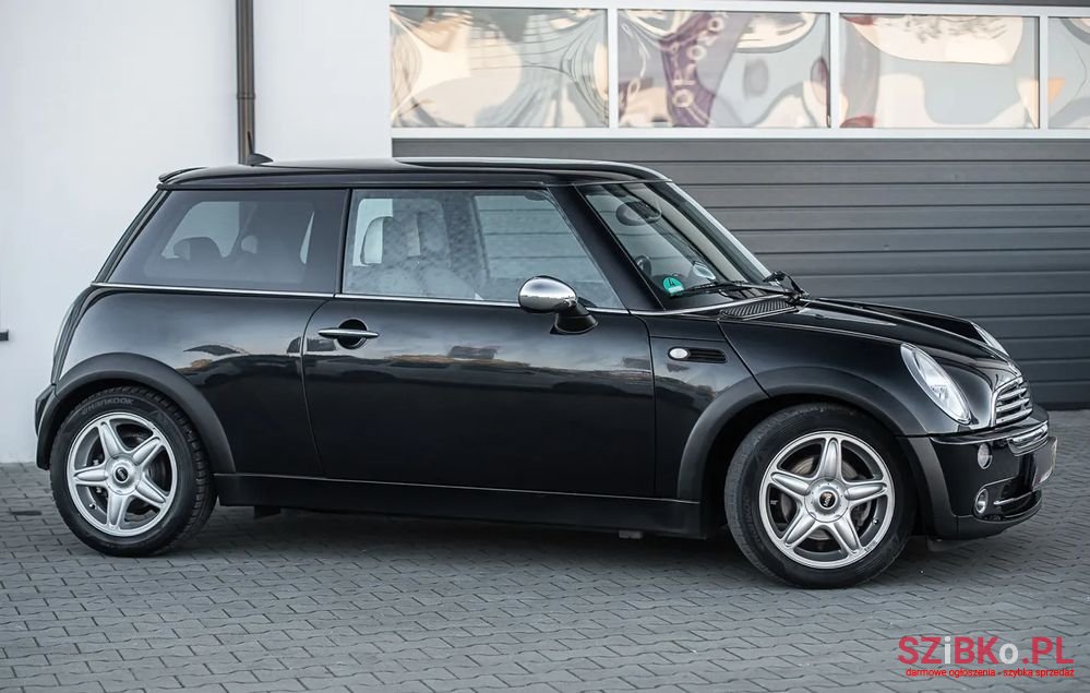 2006' MINI Cooper Standard photo #3