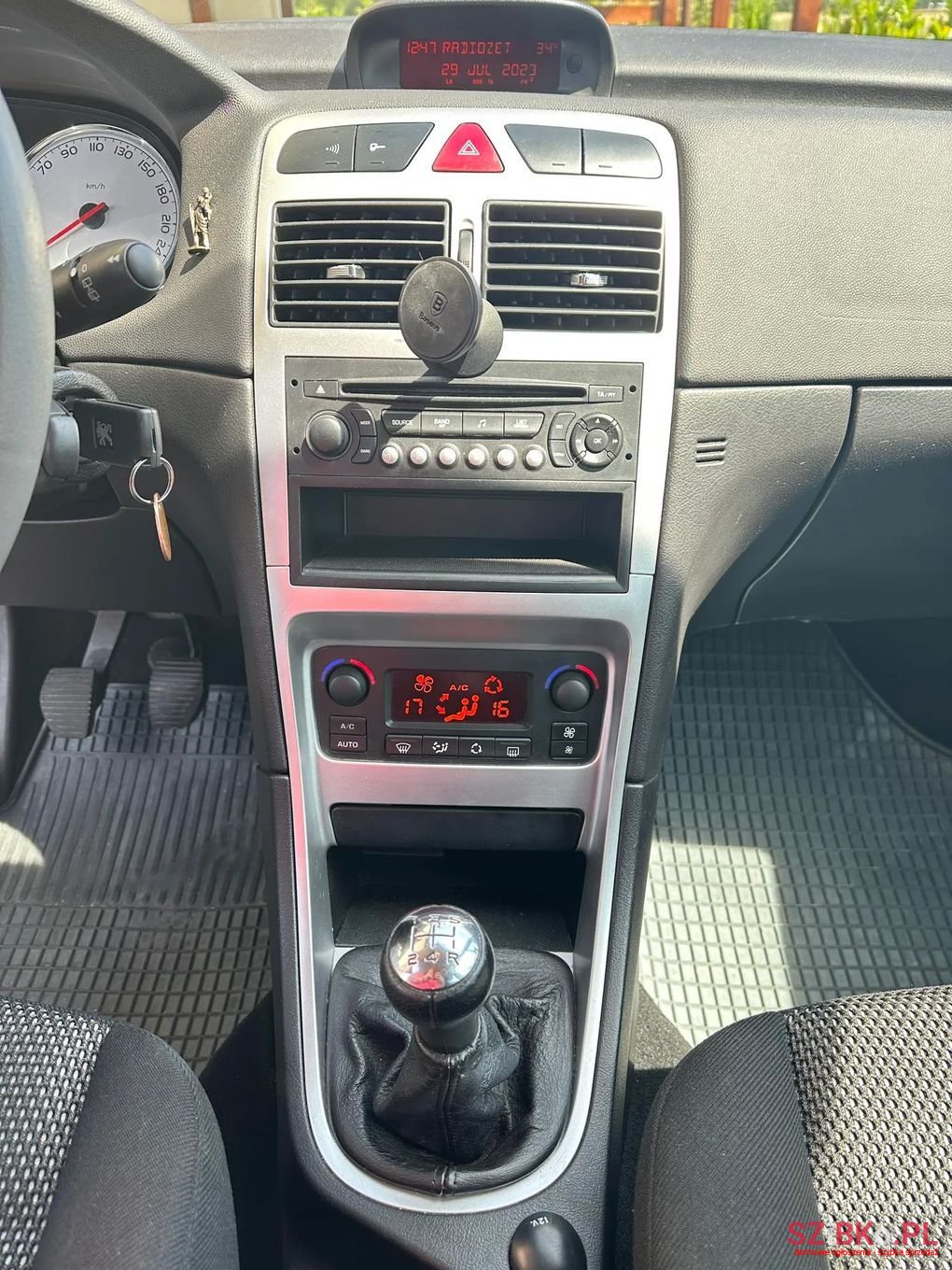 2008' Peugeot 307 photo #3