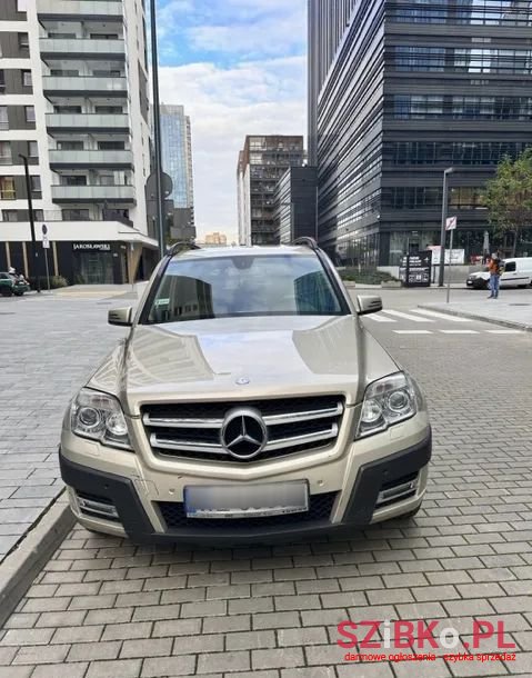 2011' Mercedes-Benz GLK 220 Cdi 4-Matic photo #3