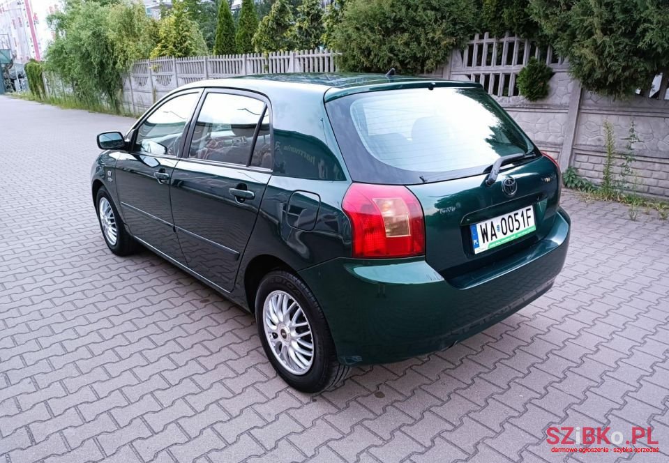 2004' Toyota Corolla photo #4