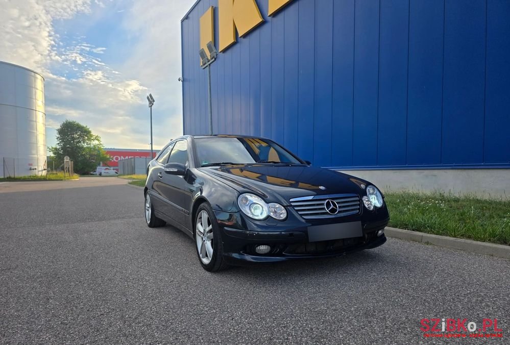 2000' Mercedes-Benz C-Class photo #2