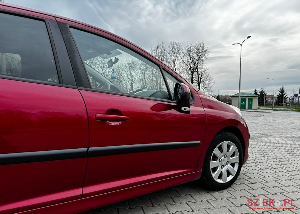 2008' Peugeot 207 1.4 Trendy photo #4