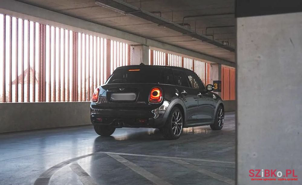 2018' MINI Cooper S Sport photo #1