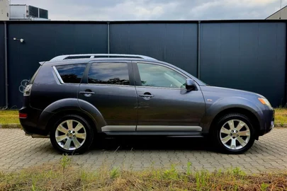 2008' Mitsubishi Outlander