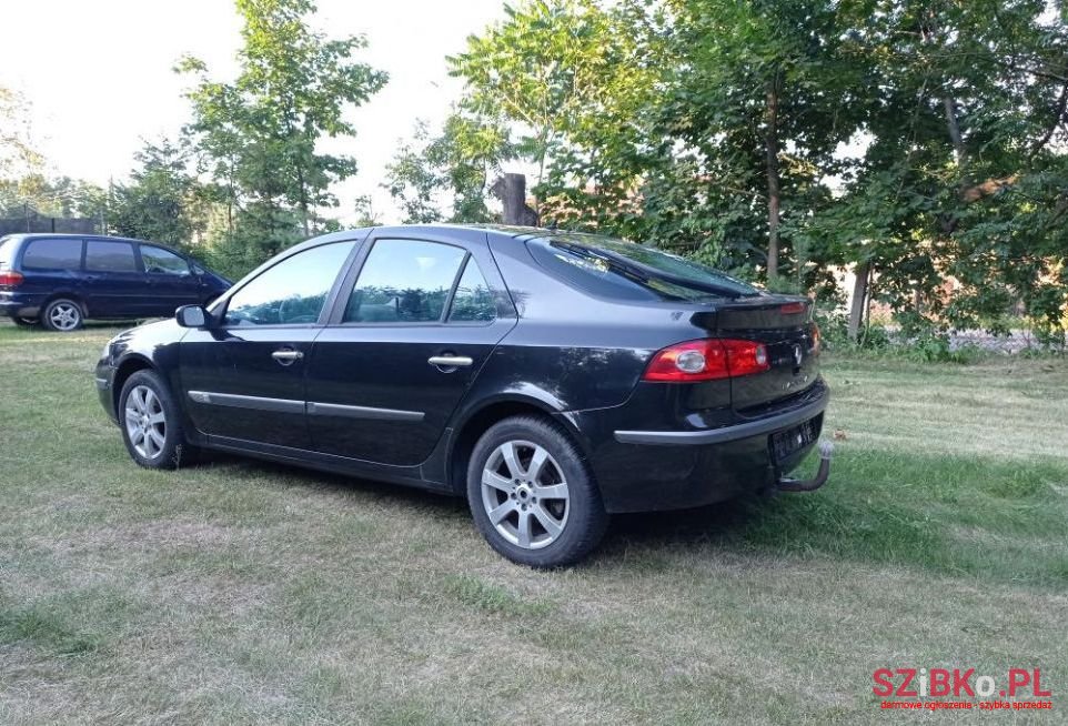 2008' Renault Laguna photo #2