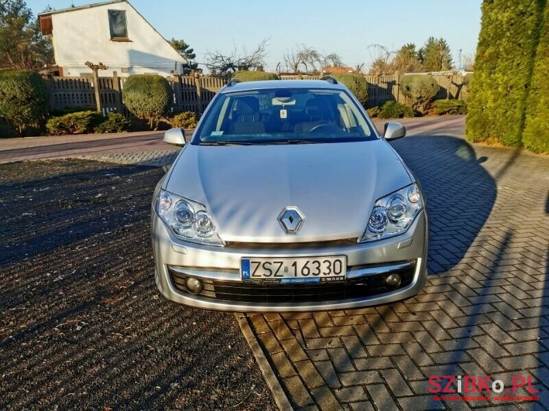 2008' Renault Laguna photo #2