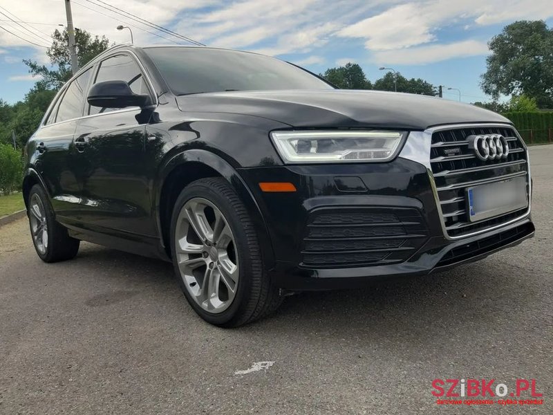 2016' Audi Q3 S Tronic photo #3